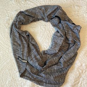 Lululemon grey vinyasa scarf